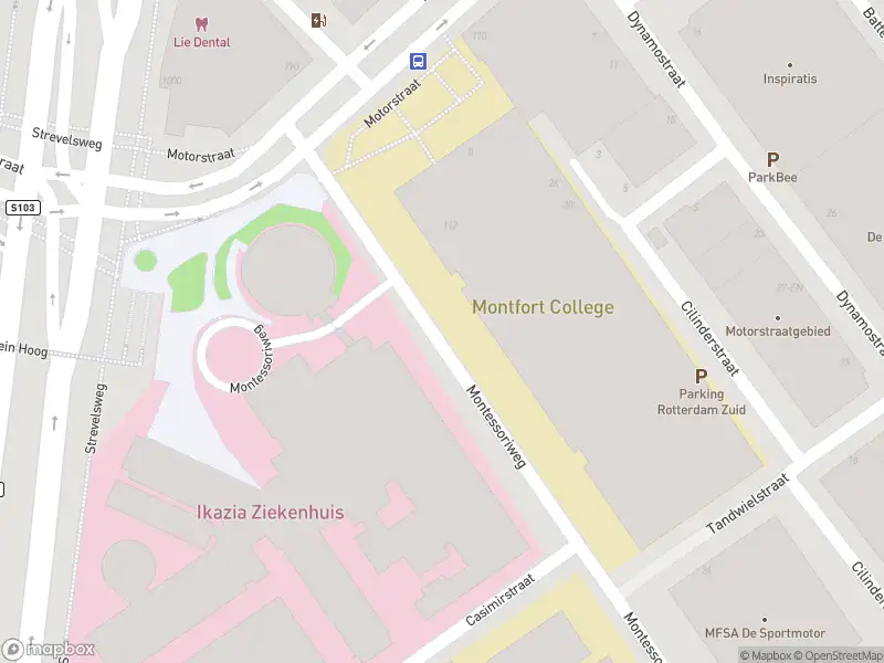 Ambulance met grote spoed naar de Montessoriweg in Rotterdam