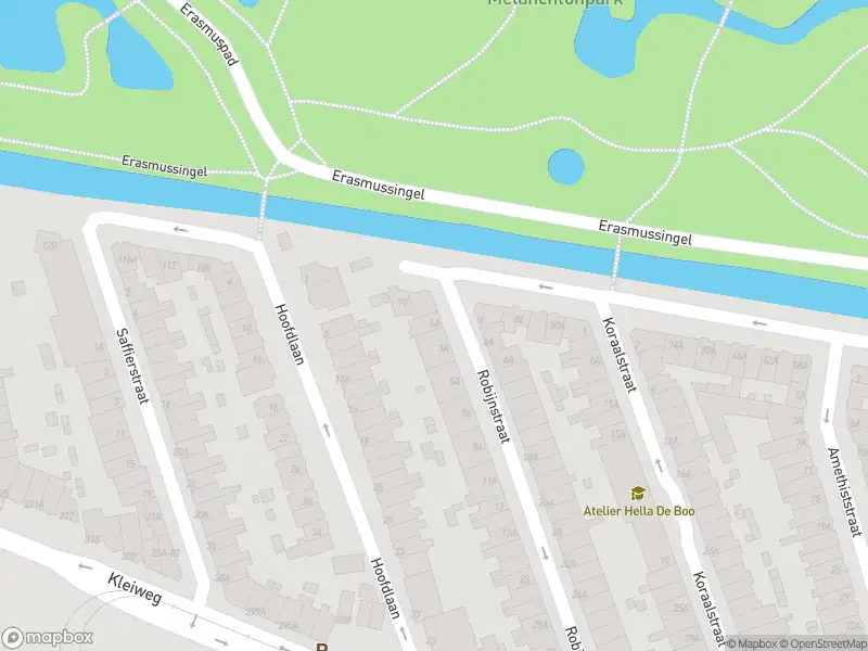 Ambulance met gepaste spoed naar de Robijnstraat in Rotterdam