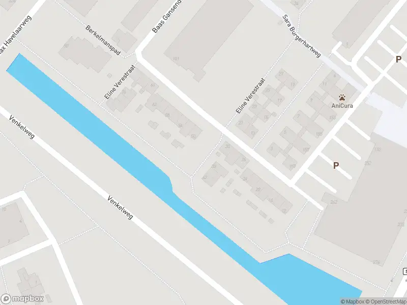 Ambulance met grote spoed naar de Eline Verestraat in Hoogvliet Rotterdam