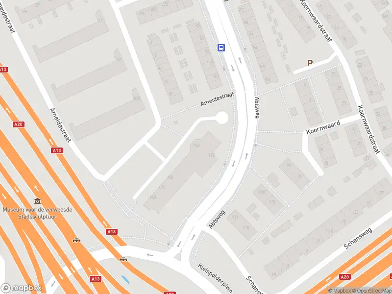 Ambulance met grote spoed naar de Ameidestraat in Rotterdam