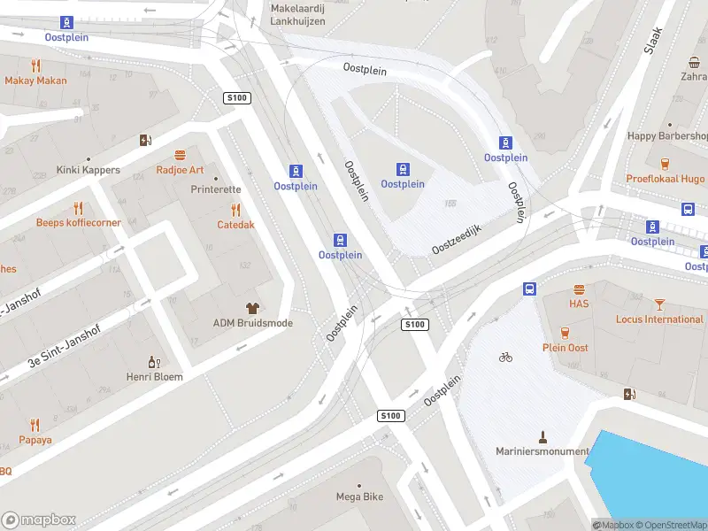 Ambulance naar de Oostplein in Rotterdam