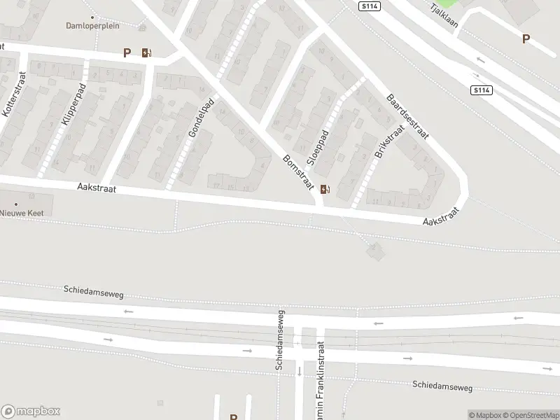 Ambulance met grote spoed naar de Aakstraat in Rotterdam