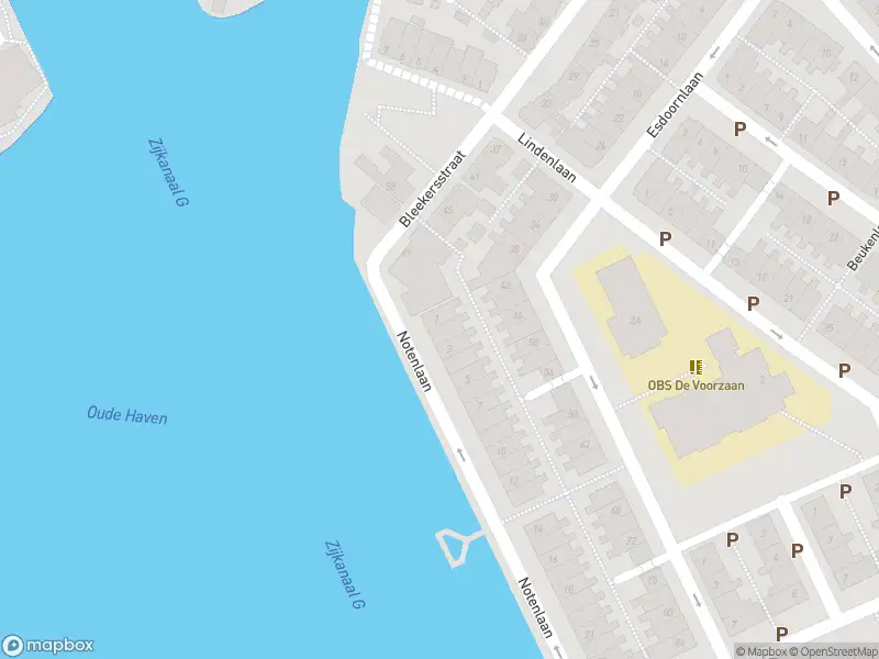 Ambulance met grote spoed naar de Notenlaan in Zaandam