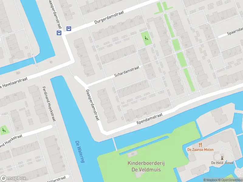 Ambulance met grote spoed naar de Schardamstraat in Zaandam