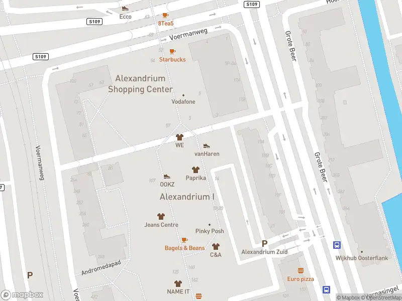 Ambulance met gepaste spoed naar de Korte Poolsterstraat in Rotterdam