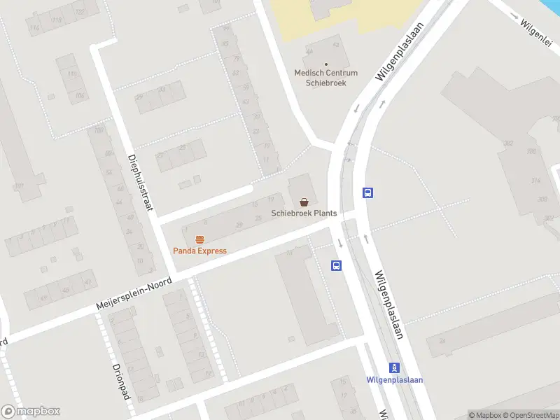 Ambulance met gepaste spoed naar de Meijersplein-Noord in Rotterdam