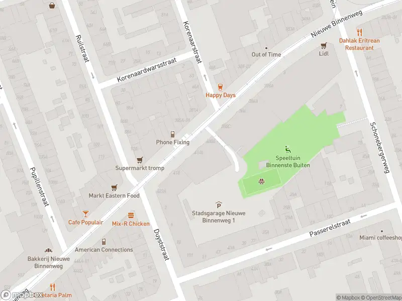 Ambulance met gepaste spoed naar de Nieuwe Binnenweg in Rotterdam