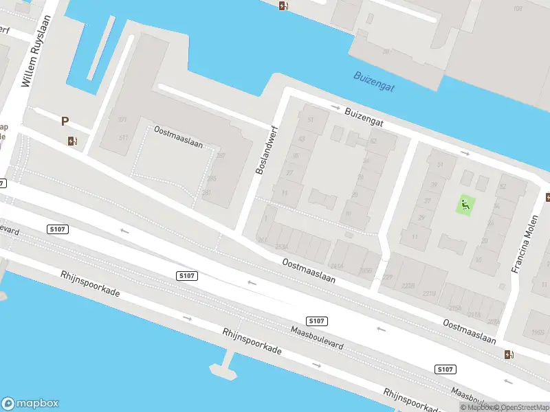 Brandweer met grote spoed naar de Boslandwerf in Rotterdam