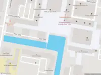 Ambulance met gepaste spoed naar de Plein 1953 in Rotterdam