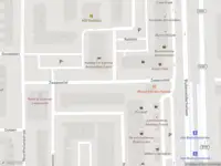 Ambulance met gepaste spoed naar de Zwaansvliet in Amsterdam