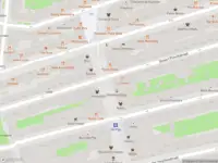 Ambulance met grote spoed naar de Marnixstraat in Amsterdam