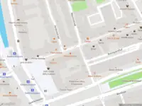 Ambulance met grote spoed naar de Oude Binnenweg in Rotterdam