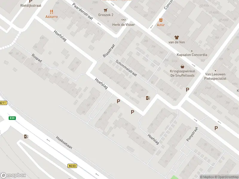 Ambulance met grote spoed naar de Hoefslag in Hoek van Holland