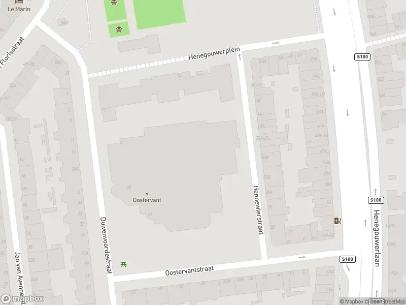 Ambulance met grote spoed naar de Hennewierstraat in Rotterdam