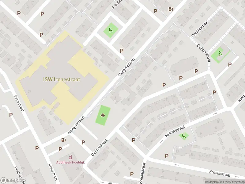 Ambulance met grote spoed naar de Margrietlaan in Poeldijk