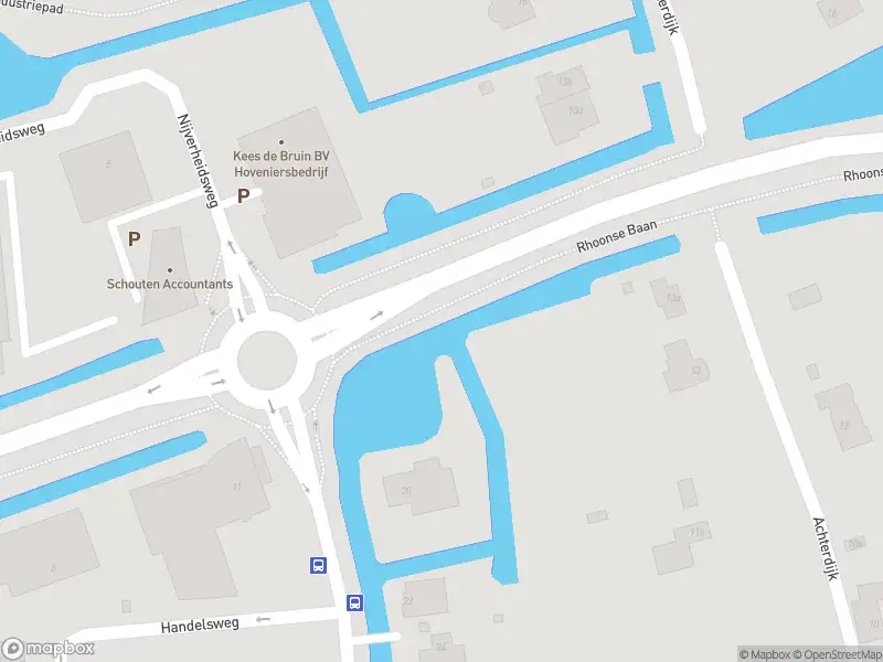 Ambulance met grote spoed naar de Achterdijk in Rhoon