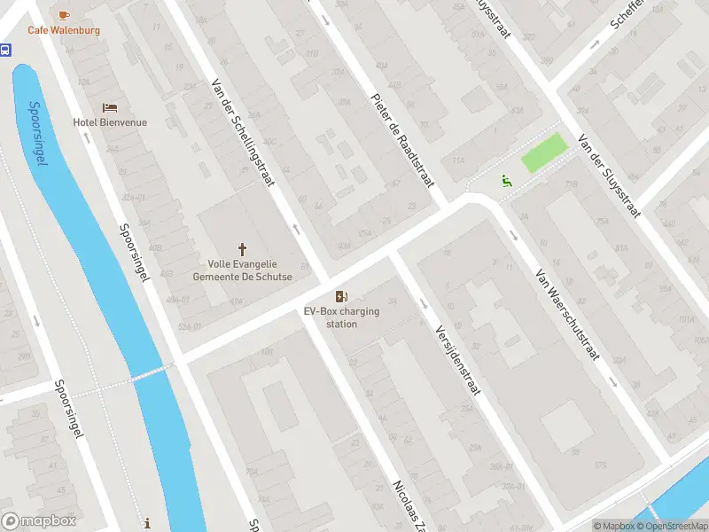 Ambulance met gepaste spoed naar de Jacob Loisstraat in Rotterdam