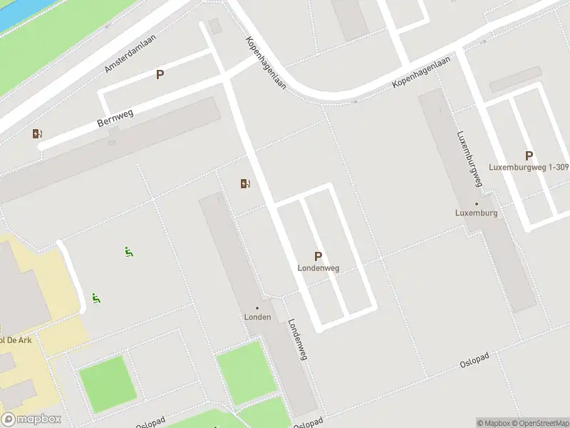 Politie naar de Madridweg in Vlaardingen vanwege stormschade