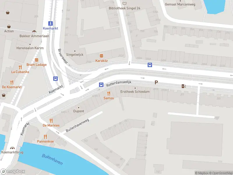 Ambulance met gepaste spoed naar de Rotterdamsedijk in Schiedam