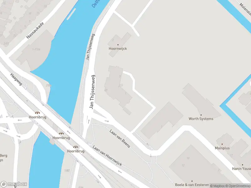 Ambulance met grote spoed naar de Laan van Beens in Rijswijk