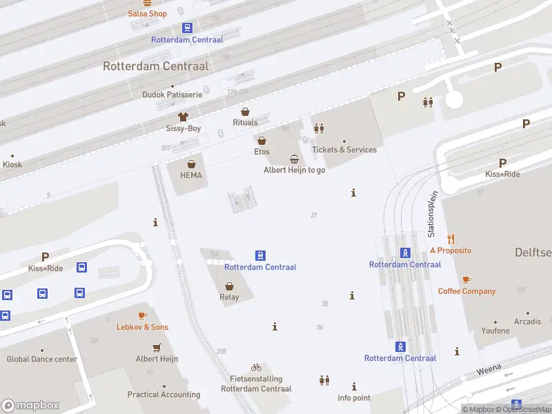 Ambulance met grote spoed naar de Stationsplein in Rotterdam