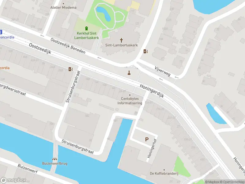 Ambulance met gepaste spoed naar de Oostzeedijk in Rotterdam