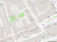 Ambulance met grote spoed naar de Witte de Withstraat in Rotterdam