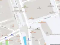 Ambulance met grote spoed naar de Kruisplein in Rotterdam