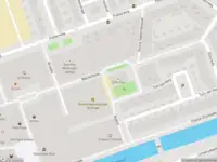 Brandweer met gepaste spoed naar de Paradijsplein in Amsterdam