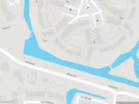 Ambulance met grote spoed naar de Tjalk in Barendrecht