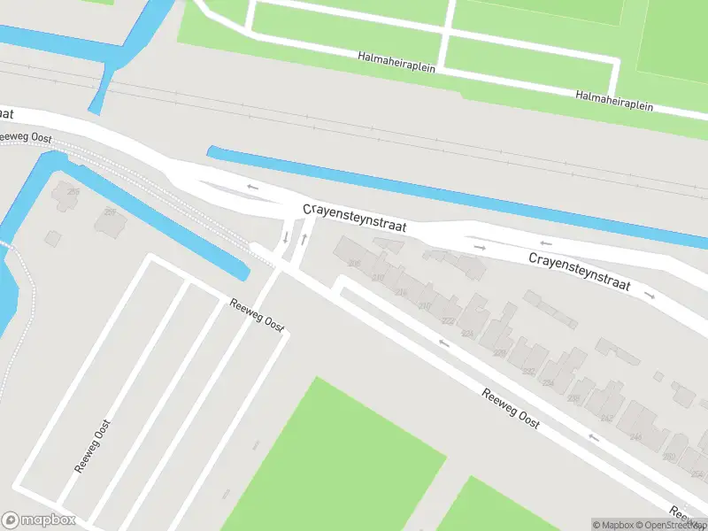 Ambulance met grote spoed naar de Reeweg Oost in Dordrecht