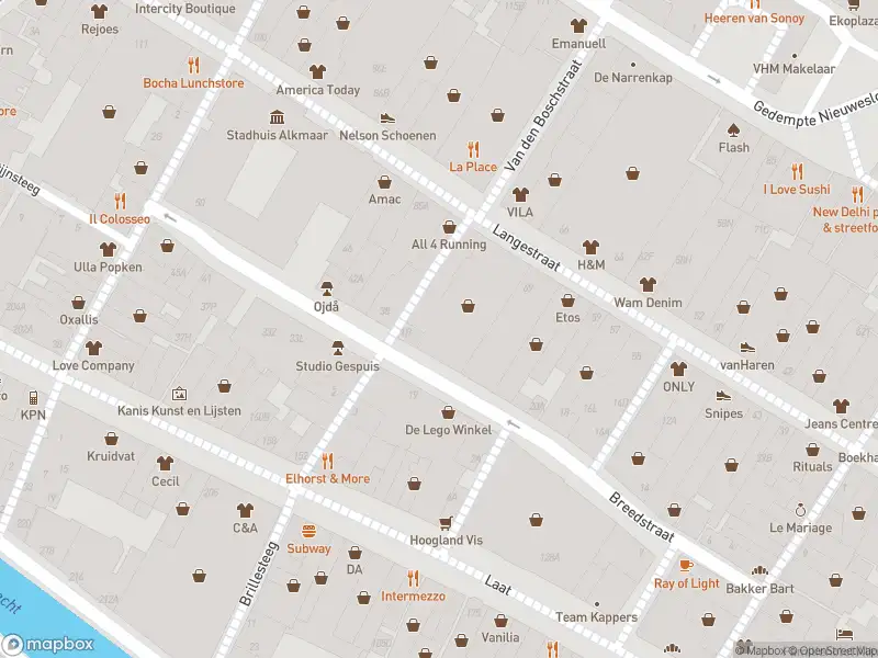 Ambulance met grote spoed naar de Koningsweg in Alkmaar