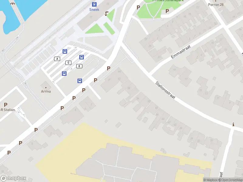 Politie met grote spoed naar de Sint Antoniusplein in Sneek vanwege ongeval met letsel