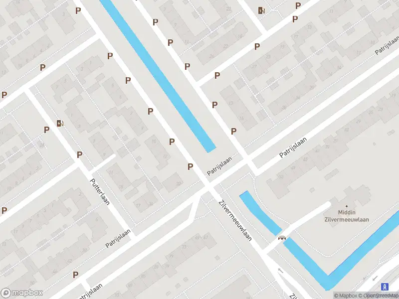 Ambulance met grote spoed naar de Zilvermeeuwlaan in Leidschendam