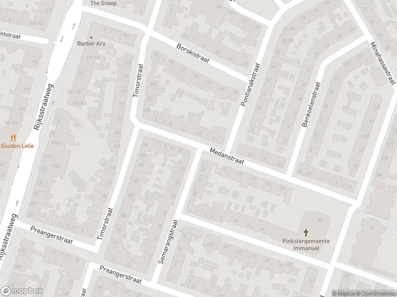 Ambulance met gepaste spoed naar de Medanstraat in Haarlem