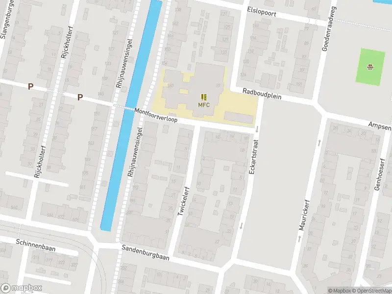 Brandweer met gepaste spoed naar de Twickelerf in Rotterdam