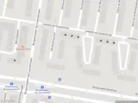 Ambulance met gepaste spoed naar de Burgemeester Rendorpstraat in Amsterdam