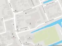 Ambulance met gepaste spoed naar de Hannie Schaftplein in Oostzaan