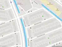 Ambulance met grote spoed naar de Warmoezierstraat in Delfgauw