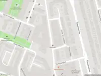 Ambulance met gepaste spoed naar de Dokter De Liefdestraat in Haarlem