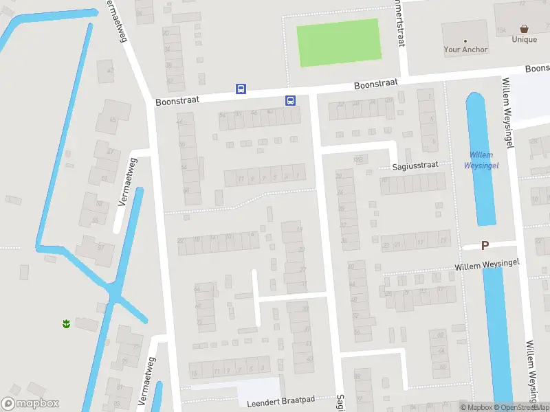 Ambulance met gepaste spoed naar de Van Drielpad in Pernis Rotterdam