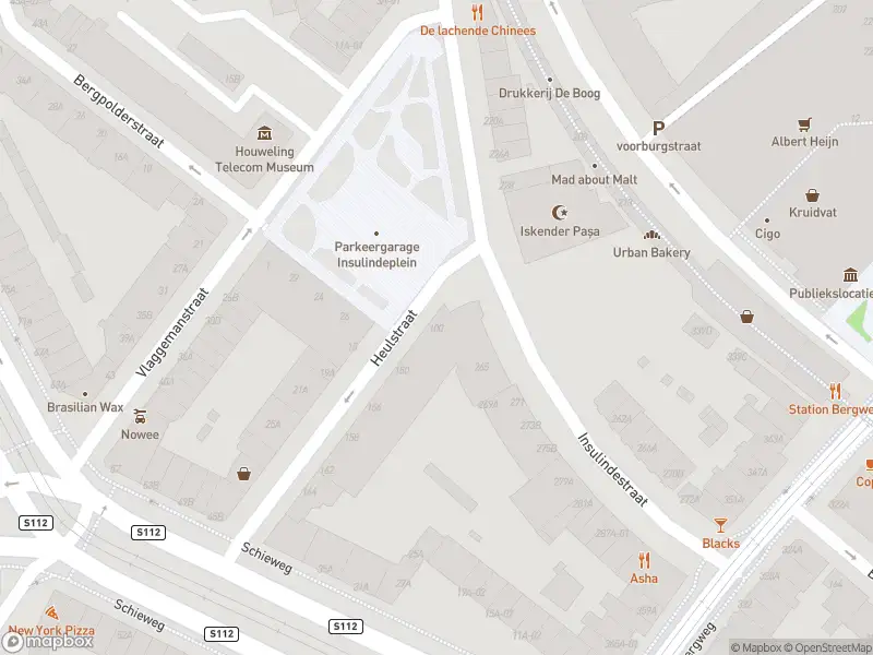 Ambulance met gepaste spoed naar de Heulstraat in Rotterdam