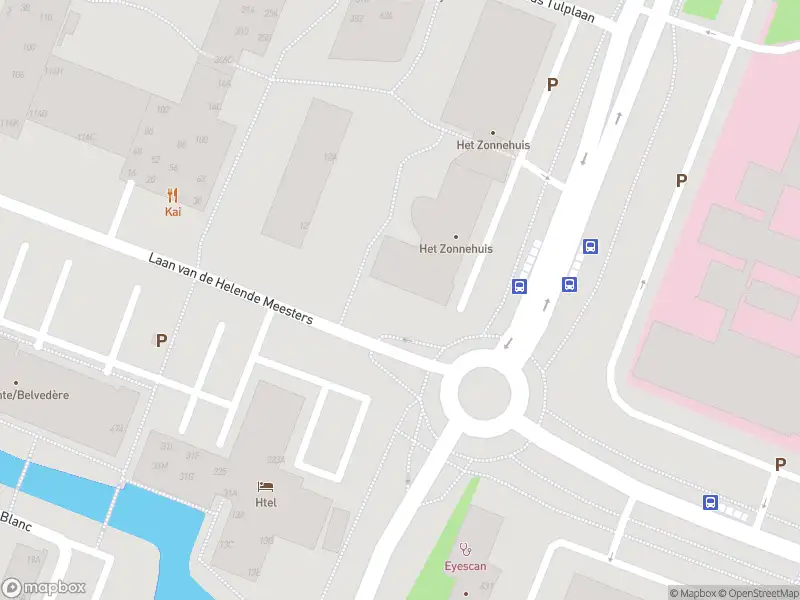 Ambulance met grote spoed naar de Groenelaan in Amstelveen