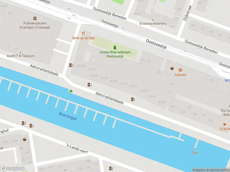 Ambulance met grote spoed naar de Admiraliteitskade in Rotterdam