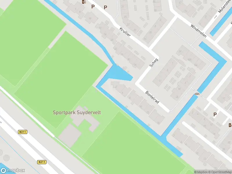 Ambulance met grote spoed naar de Bontelrad in Wateringen