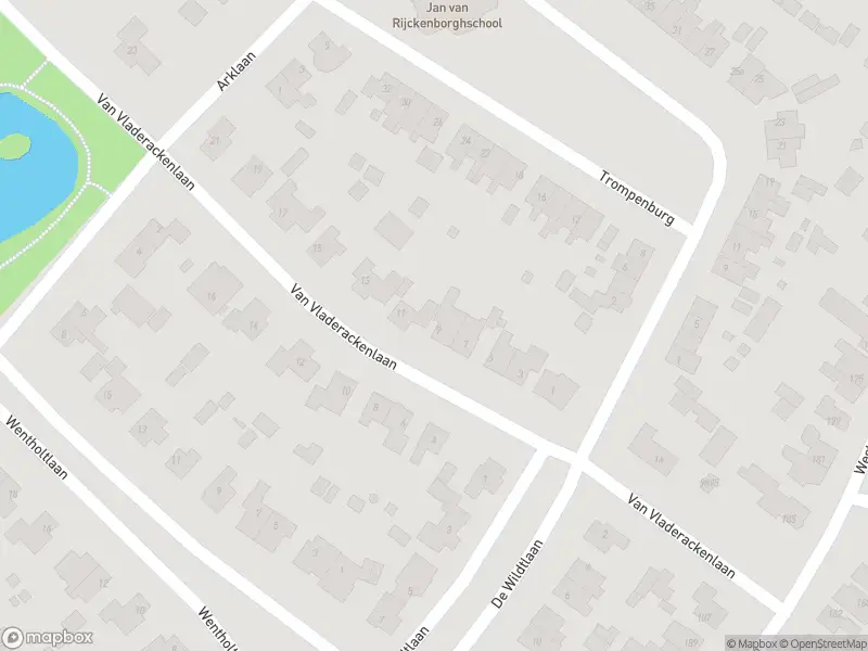 Ambulance met grote spoed naar de Van Vladerackenlaan in Heiloo