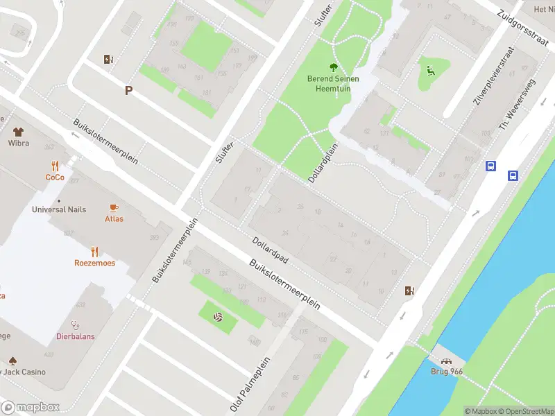 Ambulance met gepaste spoed naar de Dollardplein in Amsterdam