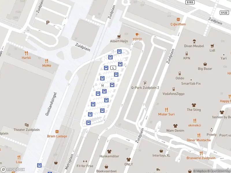 Ambulance met grote spoed naar de Zuidplein Hoog in Rotterdam