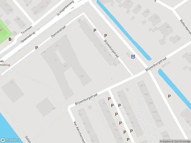 Ambulance met gepaste spoed naar de Blijvenburgstraat in Rotterdam