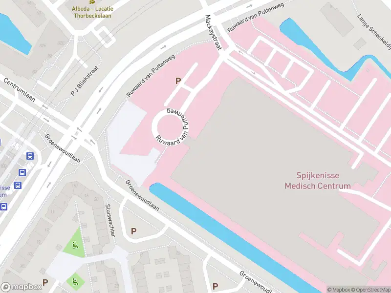 Ambulance met gepaste spoed naar de Ruwaard van Puttenweg in Spijkenisse